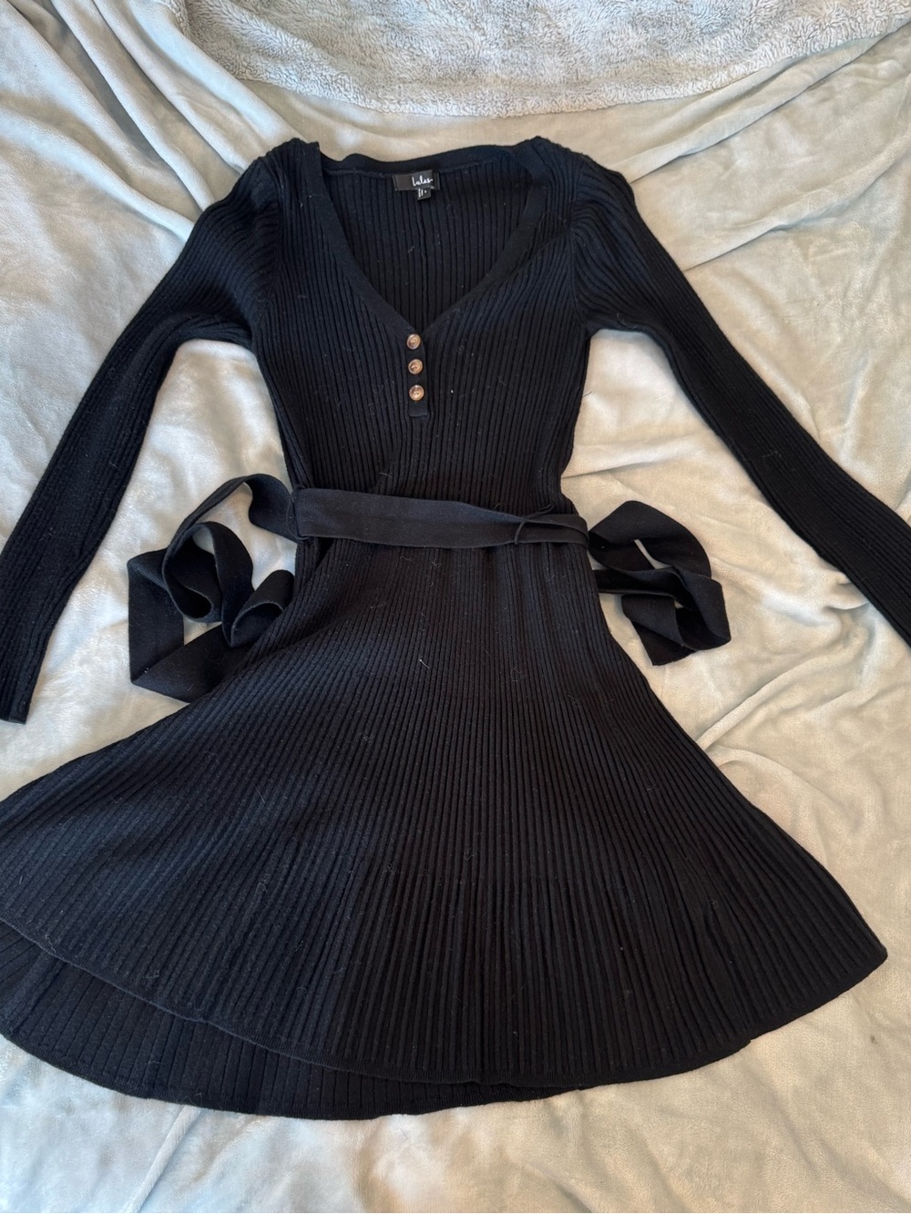 Lulu's Black Ribbed V-Neck Long Sleeve Dress with Waist Tie
